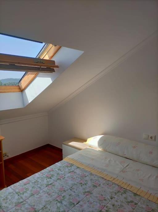 Atico Con 3 Habitaciones En Poio Exterior foto